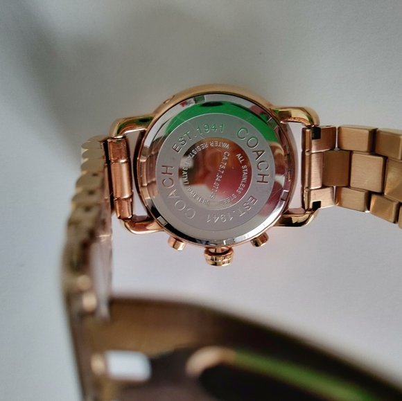 Coach women rose gold watch - Picture 5 of 8